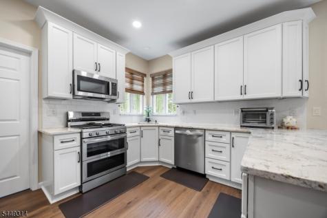 208 Yvonne Way Greenwich NJ 08886