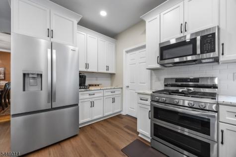 208 Yvonne Way Greenwich NJ 08886
