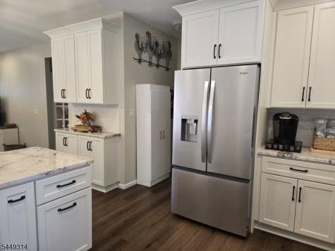 208 Yvonne Way Greenwich NJ 08886