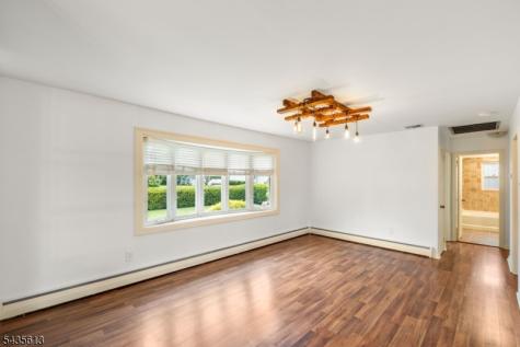96 Comly Road Lincoln Park NJ 07035