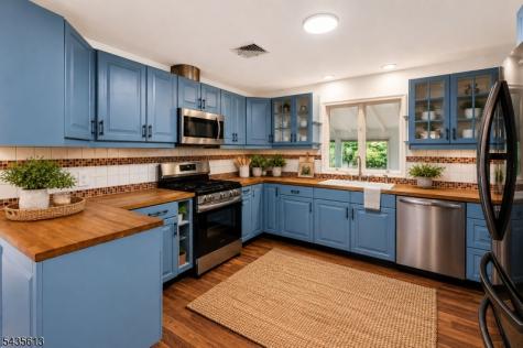 96 Comly Road Lincoln Park NJ 07035