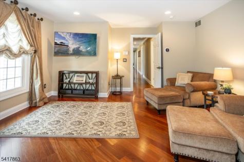 5 Green Hill Road Chester NJ 07930