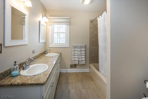 5 Green Hill Road Chester NJ 07930