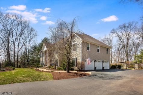 5 Green Hill Road Chester NJ 07930