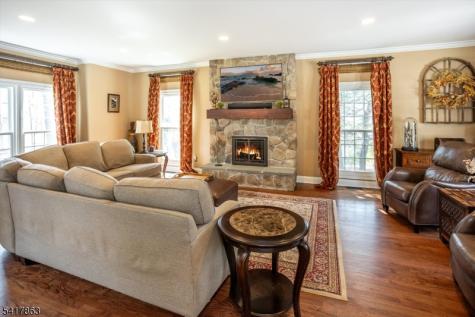 5 Green Hill Road Chester NJ 07930