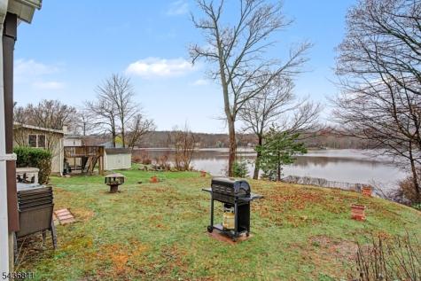 40 E Shore Drive Hampton NJ 07860