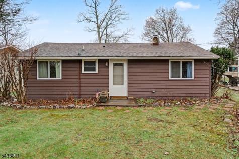 40 E Shore Drive Hampton NJ 07860
