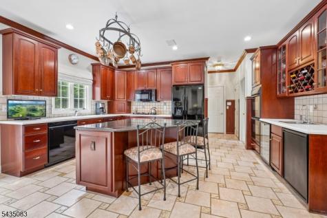 63 Emily Road Bernards NJ 07931