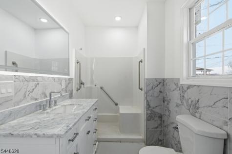 31 Davis Avenue Franklin NJ 08873