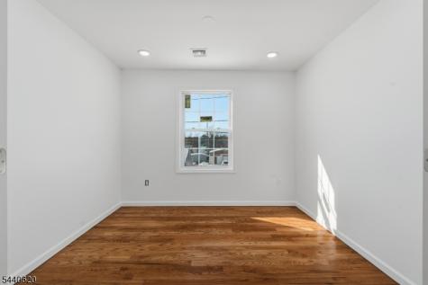31 Davis Avenue Franklin NJ 08873