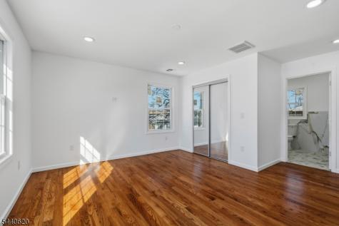 31 Davis Avenue Franklin NJ 08873