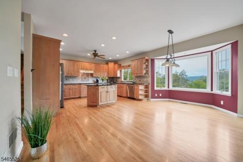 3 Shenandoah Court Washington NJ 07853