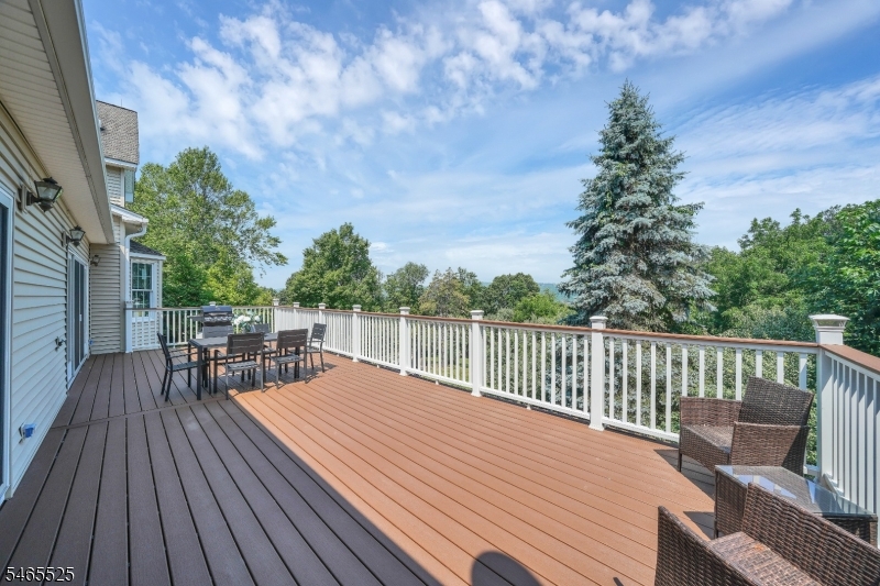 3 Shenandoah Court Washington NJ 07853
