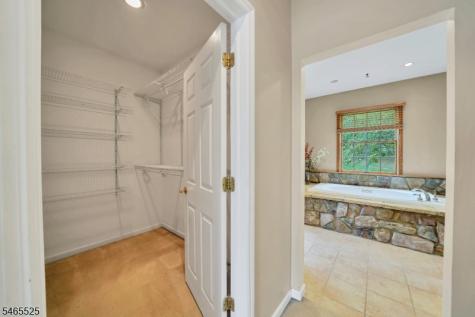 3 Shenandoah Court Washington NJ 07853
