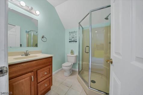 3 Shenandoah Court Washington NJ 07853