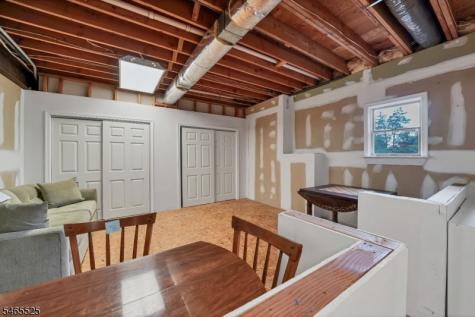 3 Shenandoah Court Washington NJ 07853