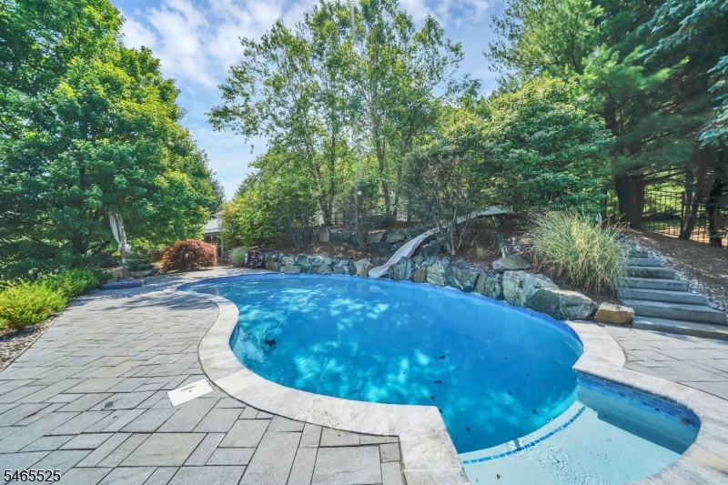3 Shenandoah Court Washington NJ 07853