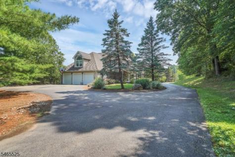 3 Shenandoah Court Washington NJ 07853