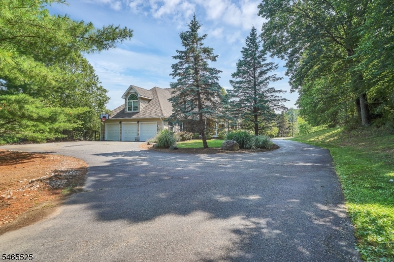 3 Shenandoah Court Washington NJ 07853