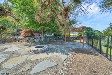 3 Shenandoah Court Washington NJ 07853