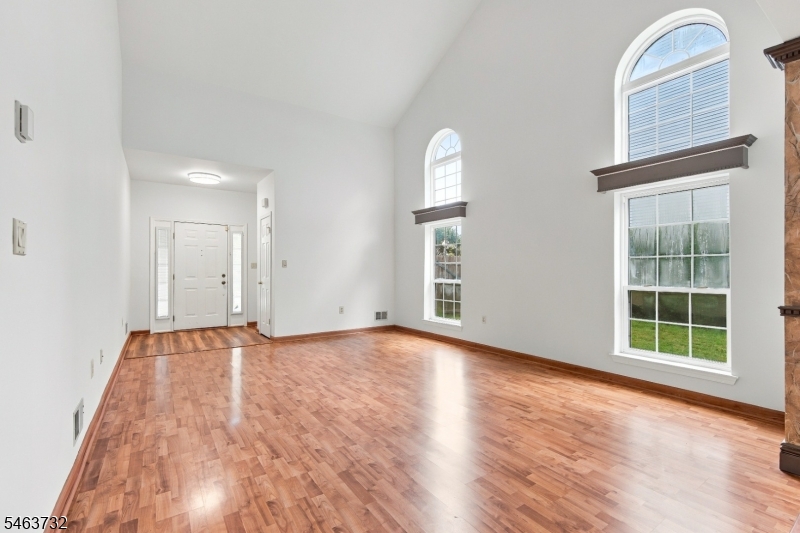 15 Champlain Way Franklin NJ 08823