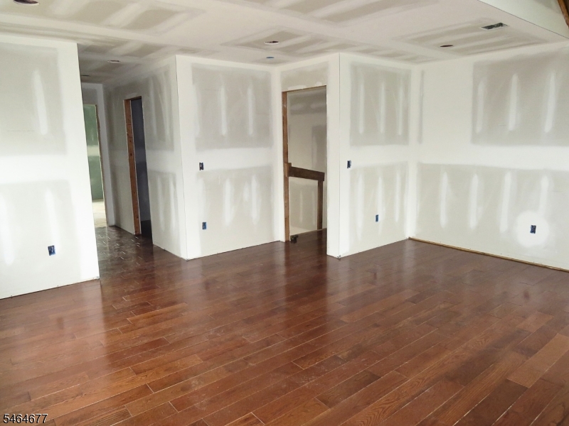 723 RT523 Readington NJ 08889