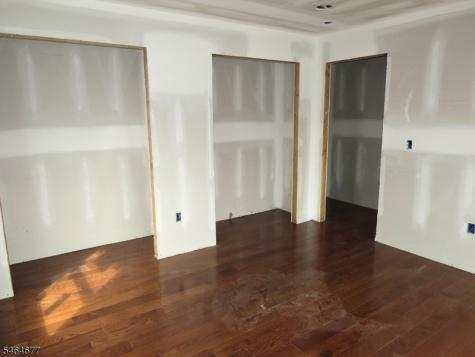 723 RT523 Readington NJ 08889