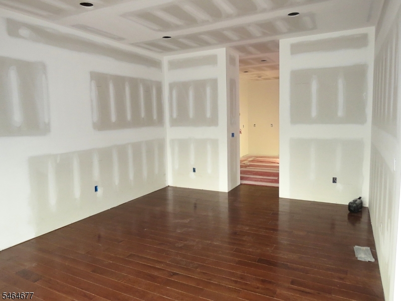 723 RT523 Readington NJ 08889