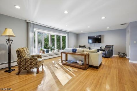351 Old Tote Road Mountainside NJ 07092