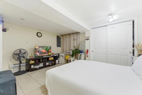 270 Westervelt Place Lodi NJ 07644