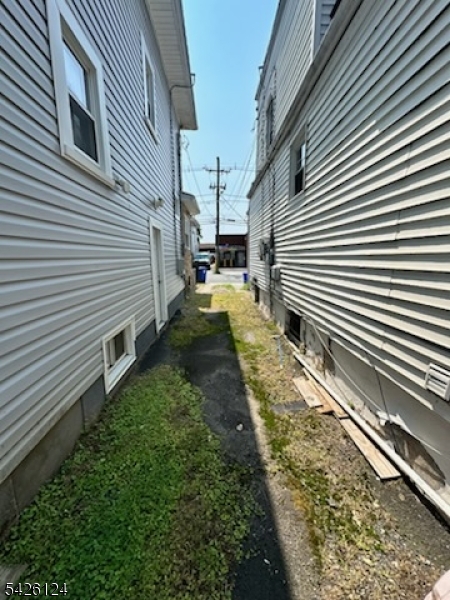 13 Paine Avenue Irvington NJ 07111