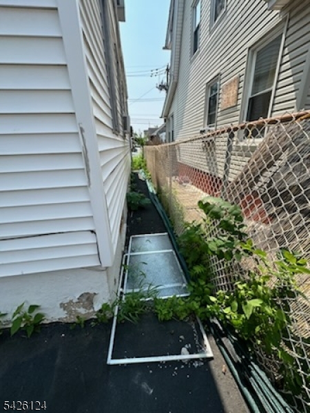 13 Paine Avenue Irvington NJ 07111