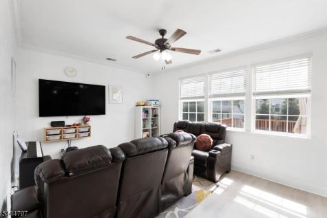 25 Rolling Rapids Court Hackettstown NJ 07840