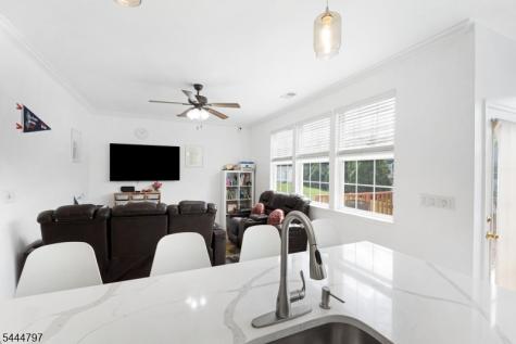 25 Rolling Rapids Court Hackettstown NJ 07840