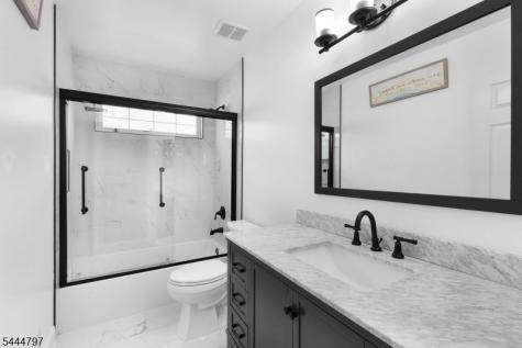 25 Rolling Rapids Court Hackettstown NJ 07840