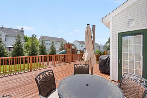 25 Rolling Rapids Court Hackettstown NJ 07840