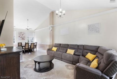 25 Rolling Rapids Court Hackettstown NJ 07840