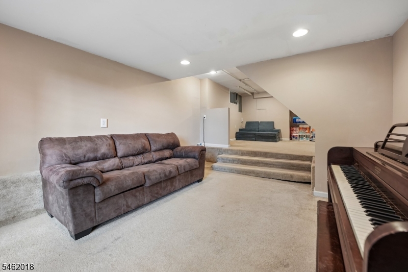 21 Midland Drive Morris NJ 07960