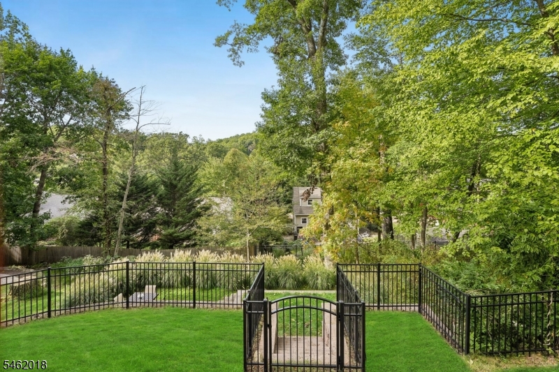 21 Midland Drive Morris NJ 07960