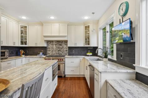6 Edgehill Road West Orange NJ 07052