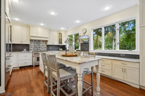 6 Edgehill Road West Orange NJ 07052