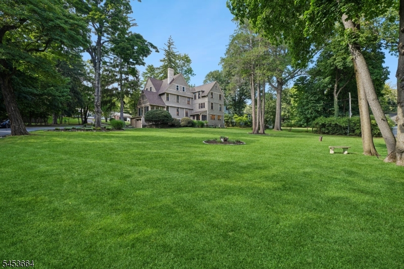 6 Edgehill Road West Orange NJ 07052