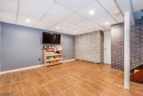 18 Cross Street Netcong NJ 07857