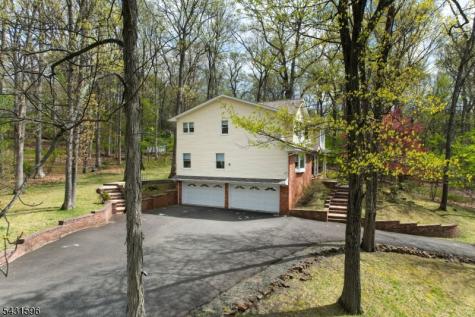 17 Drift Road Watchung NJ 07069