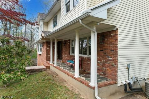 17 Drift Road Watchung NJ 07069