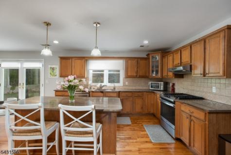 17 Drift Road Watchung NJ 07069