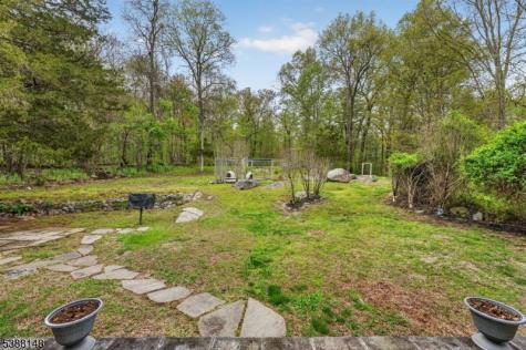 176 Doty Road Wanaque NJ 07420