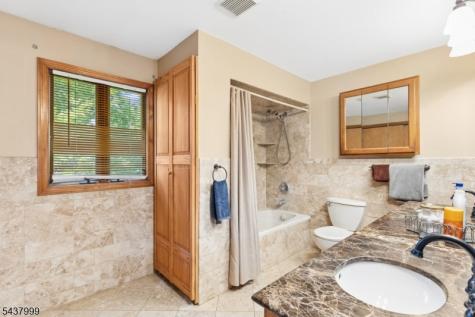 346 Farley Avenue Scotch Plains NJ 07076