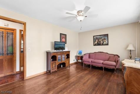 346 Farley Avenue Scotch Plains NJ 07076