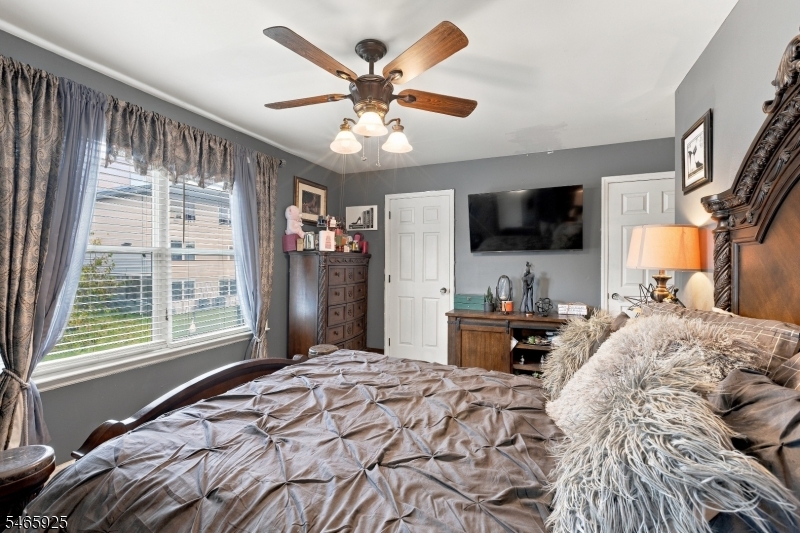 487 S 13th Street Newark NJ 07103